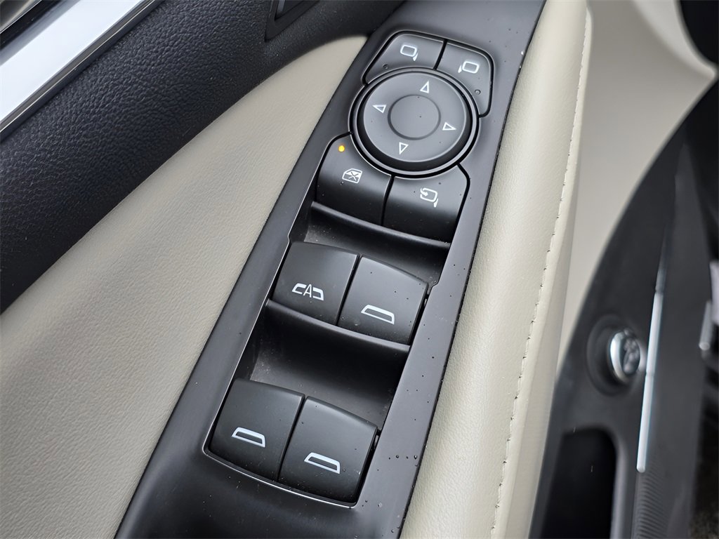 Used 2019 Buick Enclave Premium w/ Experience Buick Package image 18