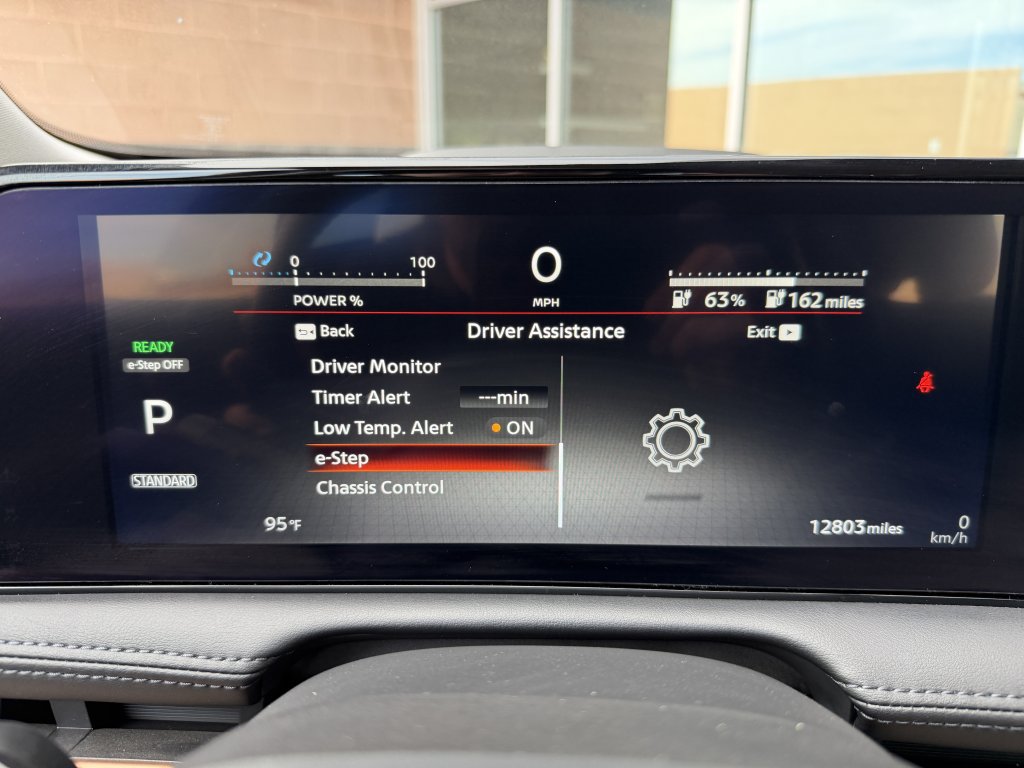 Used 2024 Nissan Ariya FWD image 19