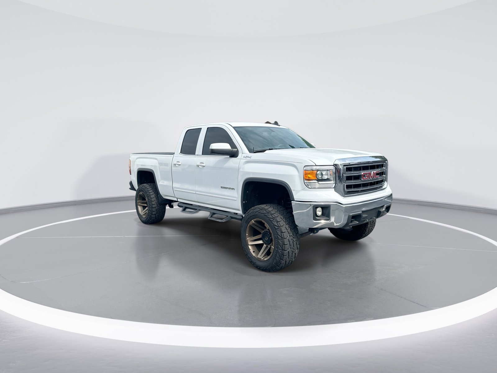 Used 2015 GMC Sierra 1500 SLE w/ SLE Value Package AWD/4WD image 2