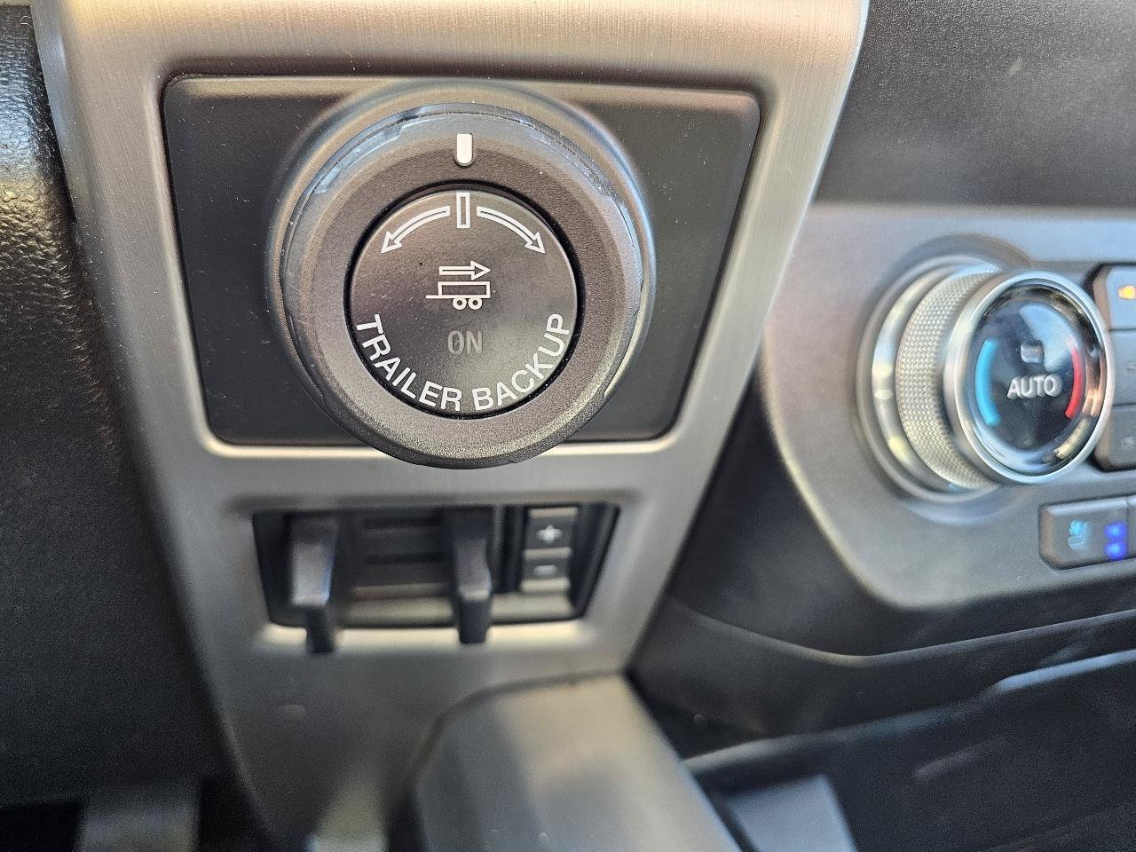 Used 2019 Ford F150 Platinum w/ Equipment Group 701A Luxury AWD/4WD image 22