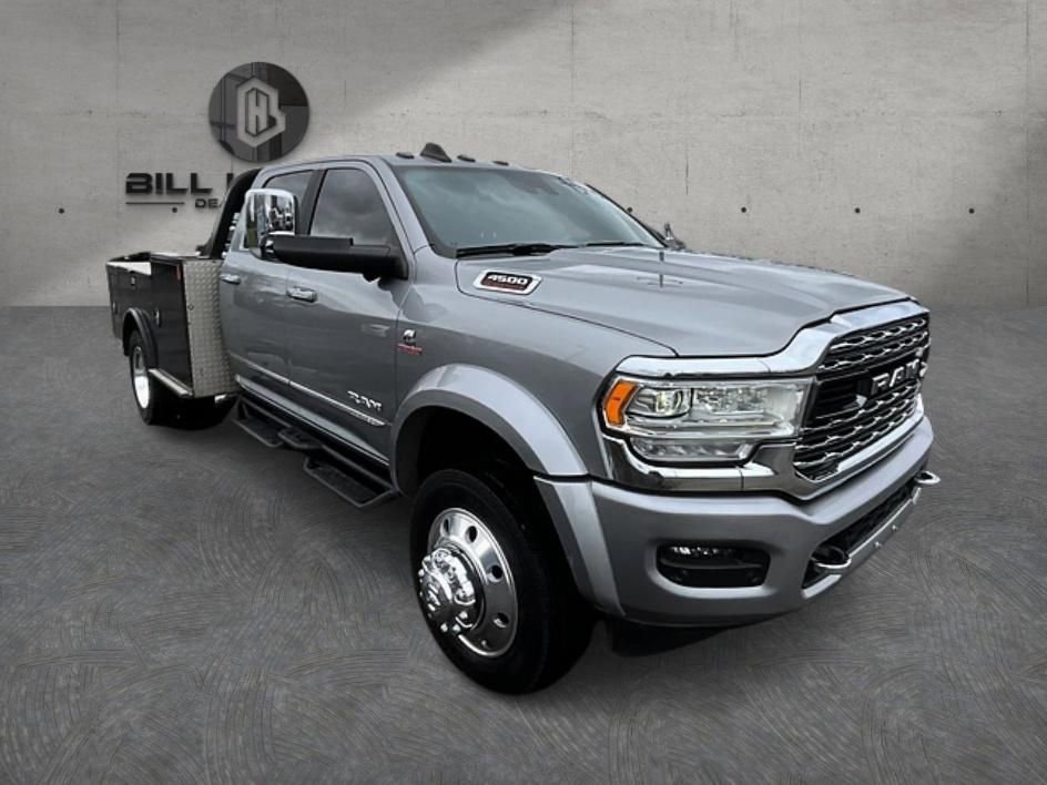 Used 2022 RAM 4500 4x4 Crew Cab DRW image 3