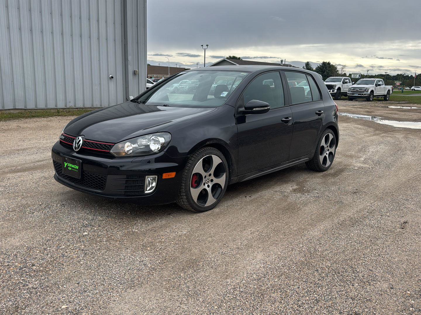 Used 2011 Volkswagen Golf 4-Door FWD image 1