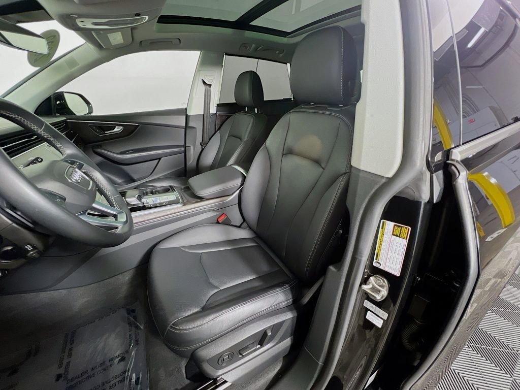 Used 2022 Audi Q8 Prestige w/ Prestige Package image 21