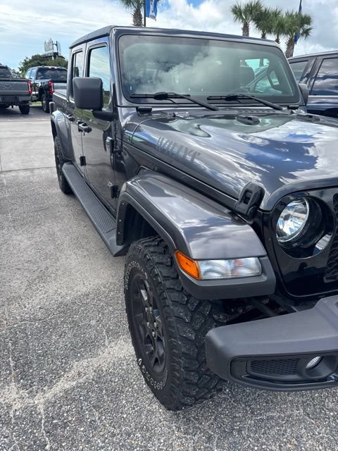 Used 2023 Jeep Gladiator Sport AWD/4WD image 5