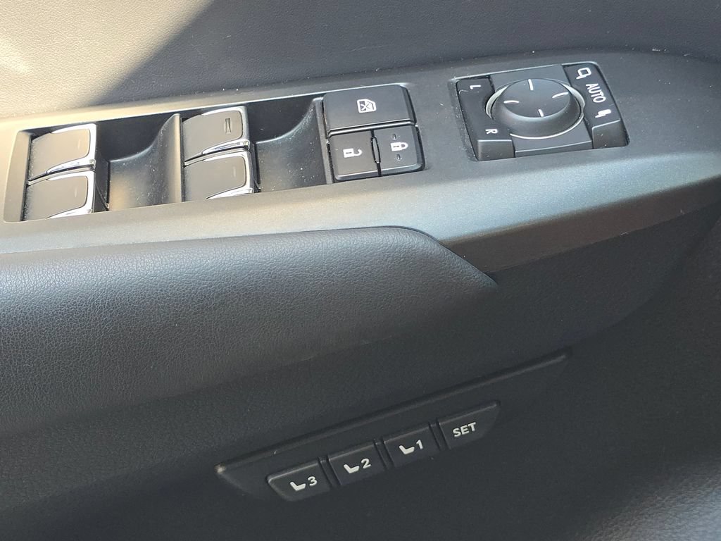 Used 2018 Lexus NX 300h AWD w/ Premium Package image 26
