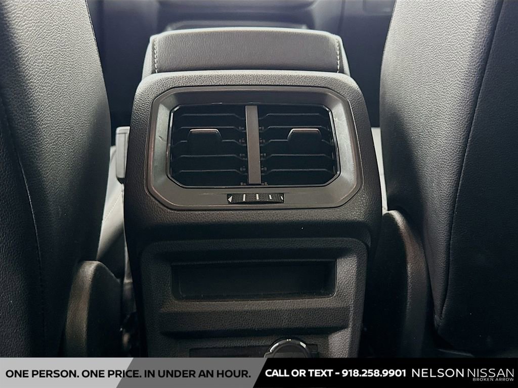 Used 2021 Volkswagen Tiguan SE image 24