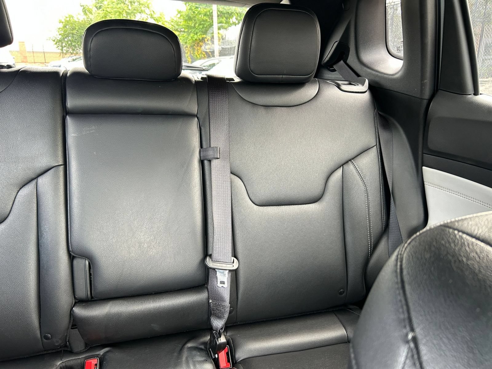 Used 2025 Jeep Compass Limited AWD/4WD image 31