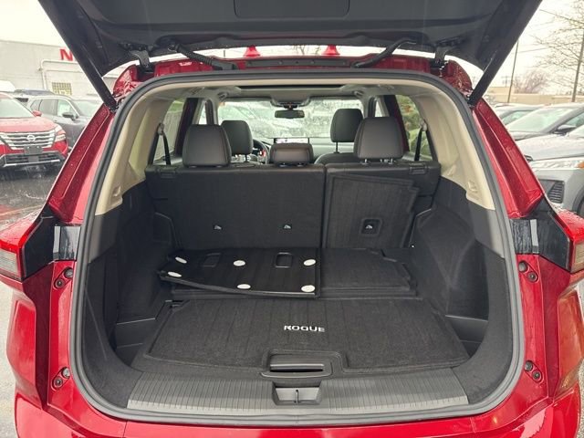 Used 2025 Nissan Rogue SL w/ Tech Package AWD/4WD image 21
