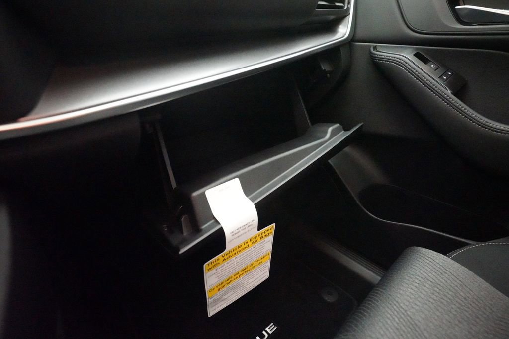 Used 2026 Nissan Rogue SV image 30