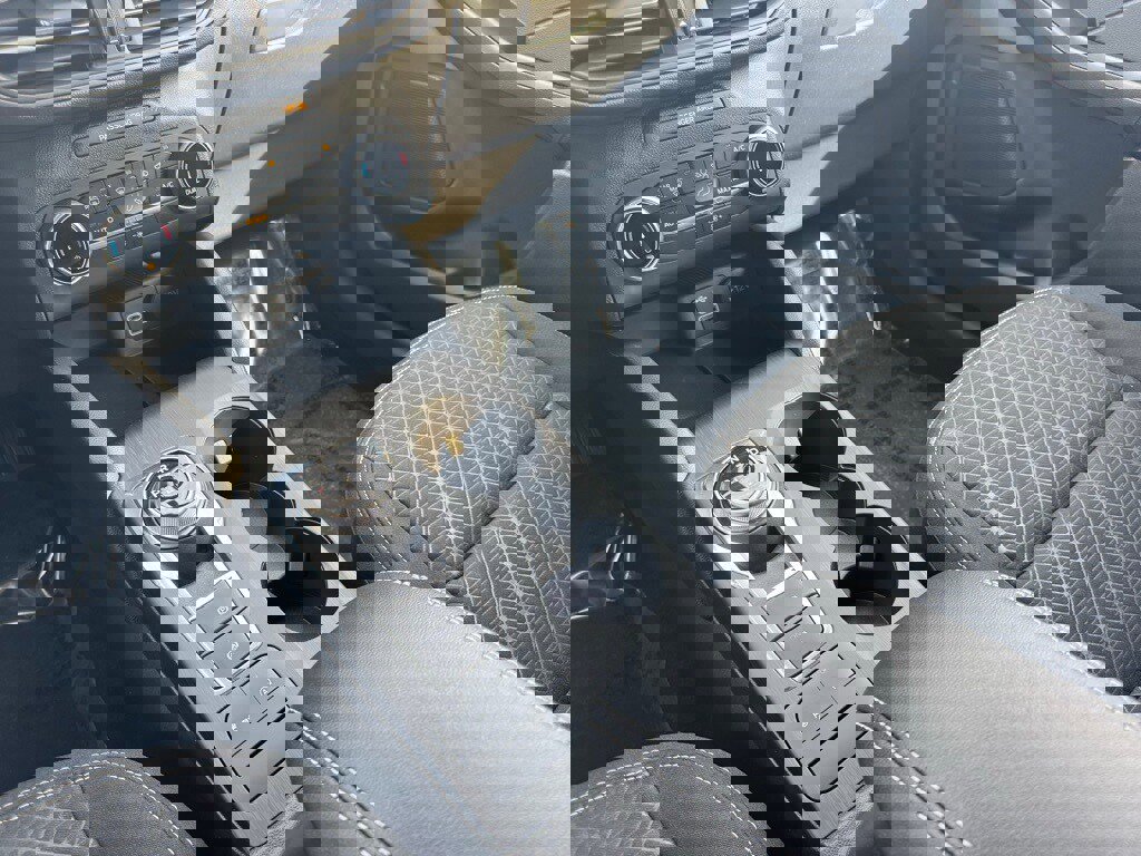 New 2025 Ford Escape Active image 29