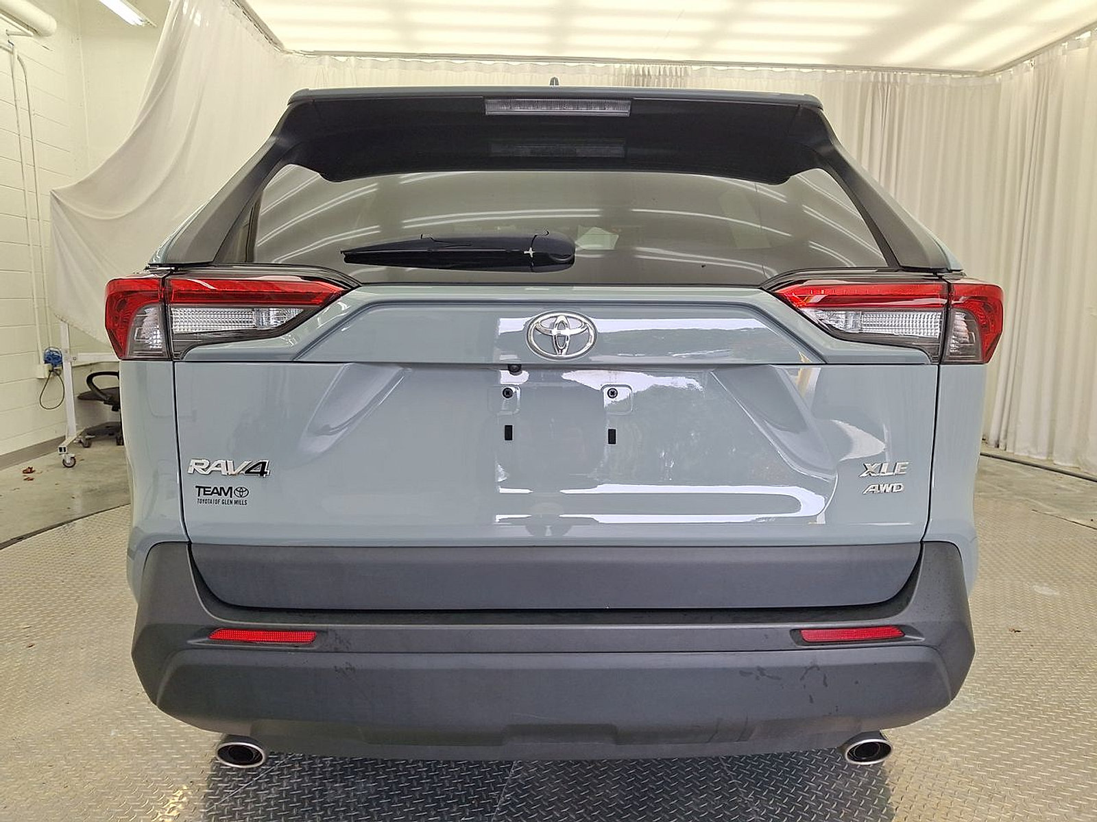 Used 2023 Toyota RAV4 XLE Premium AWD/4WD image 27
