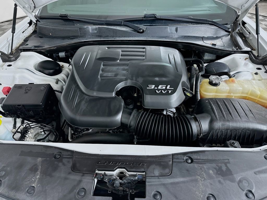 Used 2018 Dodge Charger SXT Plus image 29