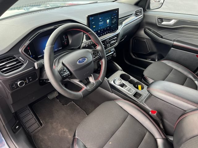 Certified 2025 Ford Escape ST-Line w/ Tech Pack #1 AWD/4WD image 26
