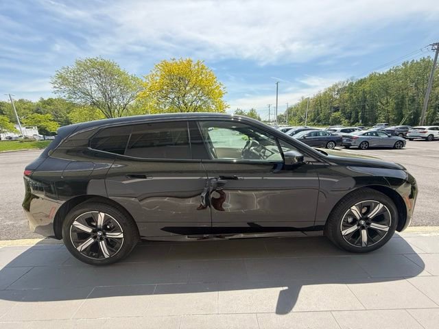 New 2026 BMW iX xDrive45 image 6