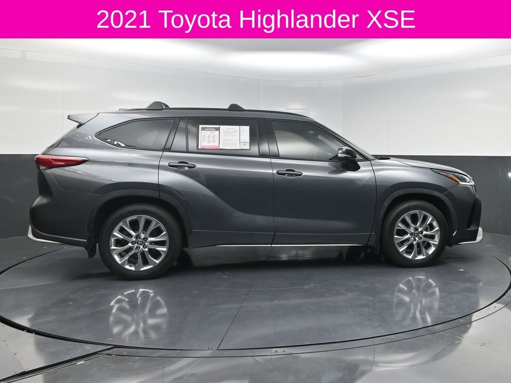Used 2021 Toyota Highlander XSE image 4
