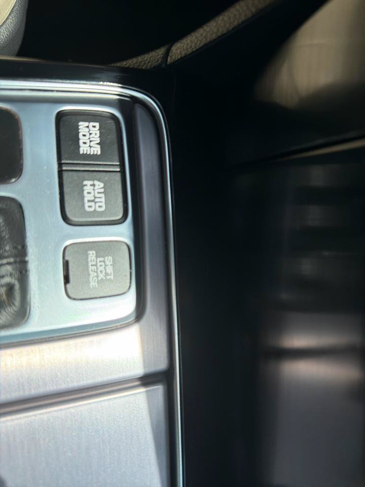 Used 2016 Hyundai Equus Signature RWD image 18