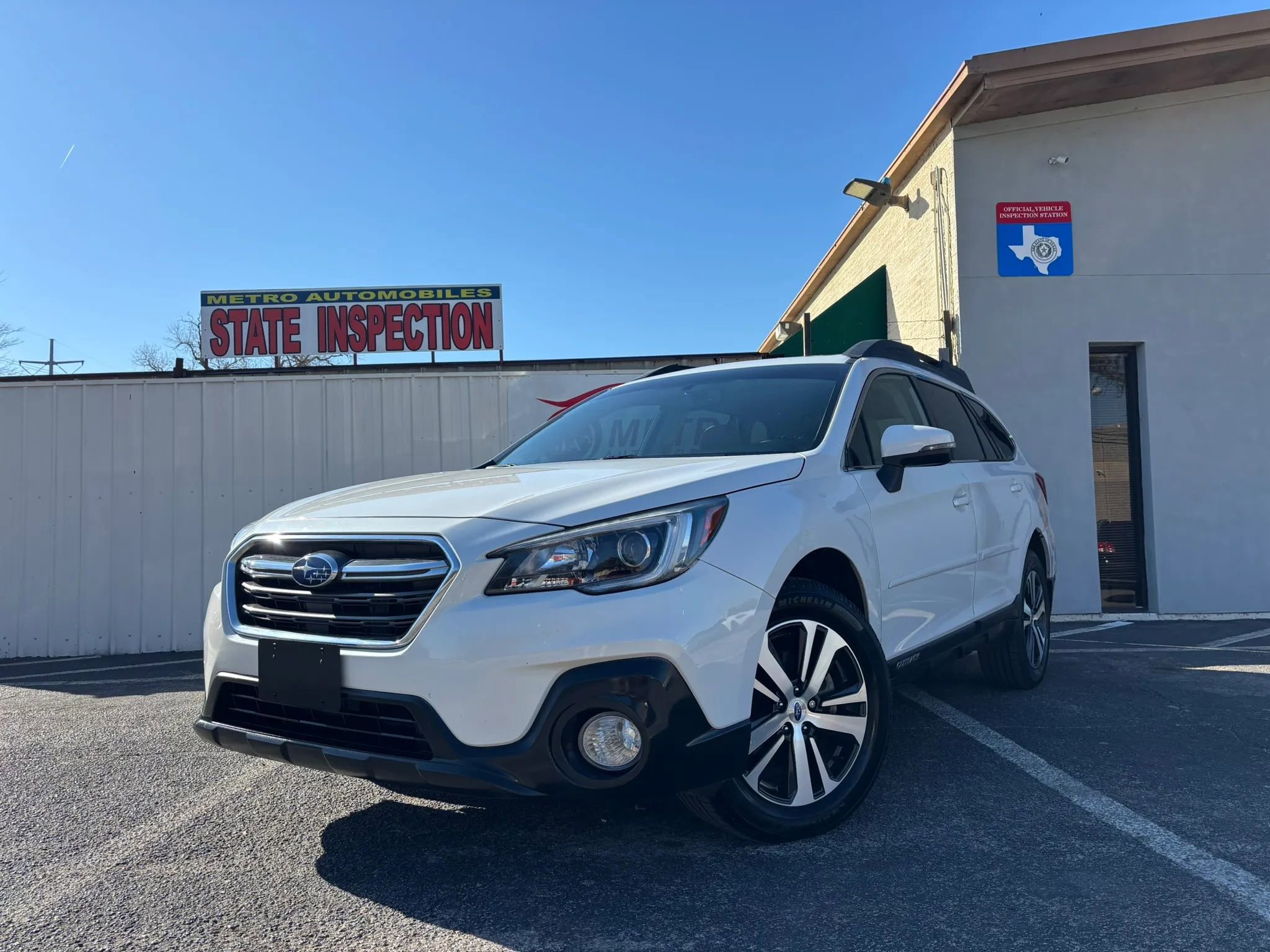 Used 2018 Subaru Outback 2.5i Limited w/ Popular Package #2 AWD/4WD image 1