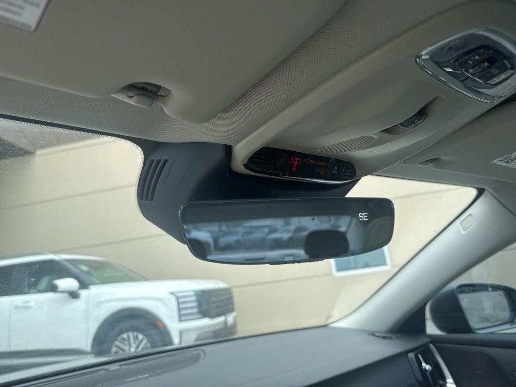 Used 2019 Volvo S60 T6 Momentum w/ Multimedia Package image 6