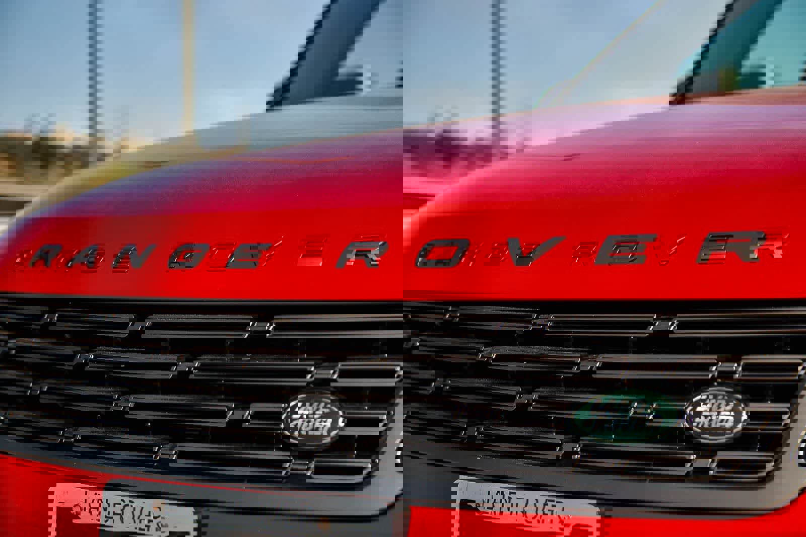 Used 2025 Land Rover Range Rover Sport image 8