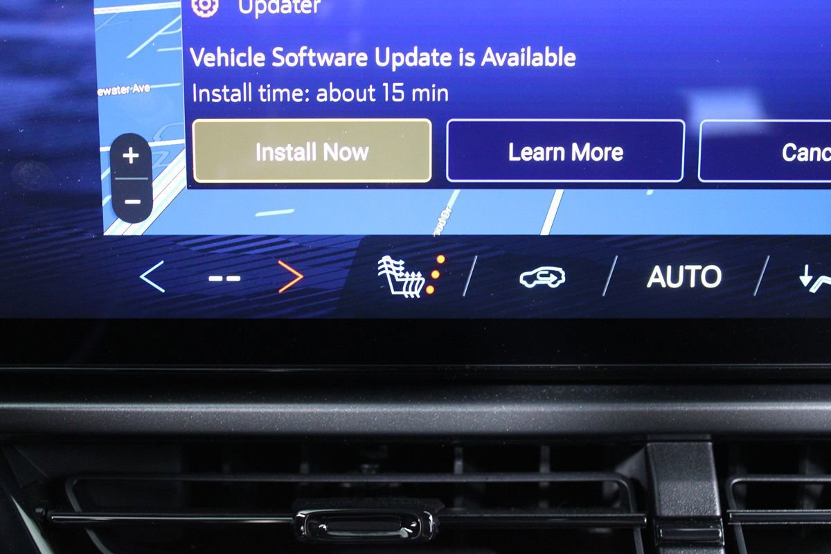 Used 2024 Chevrolet Equinox EV RS FWD image 22
