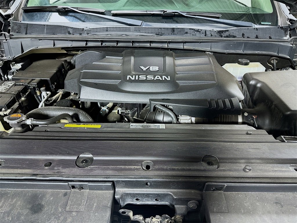 Used 2018 Nissan Titan SV image 27