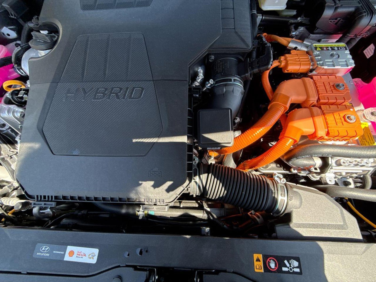 New 2025 Hyundai Elantra Limited image 28