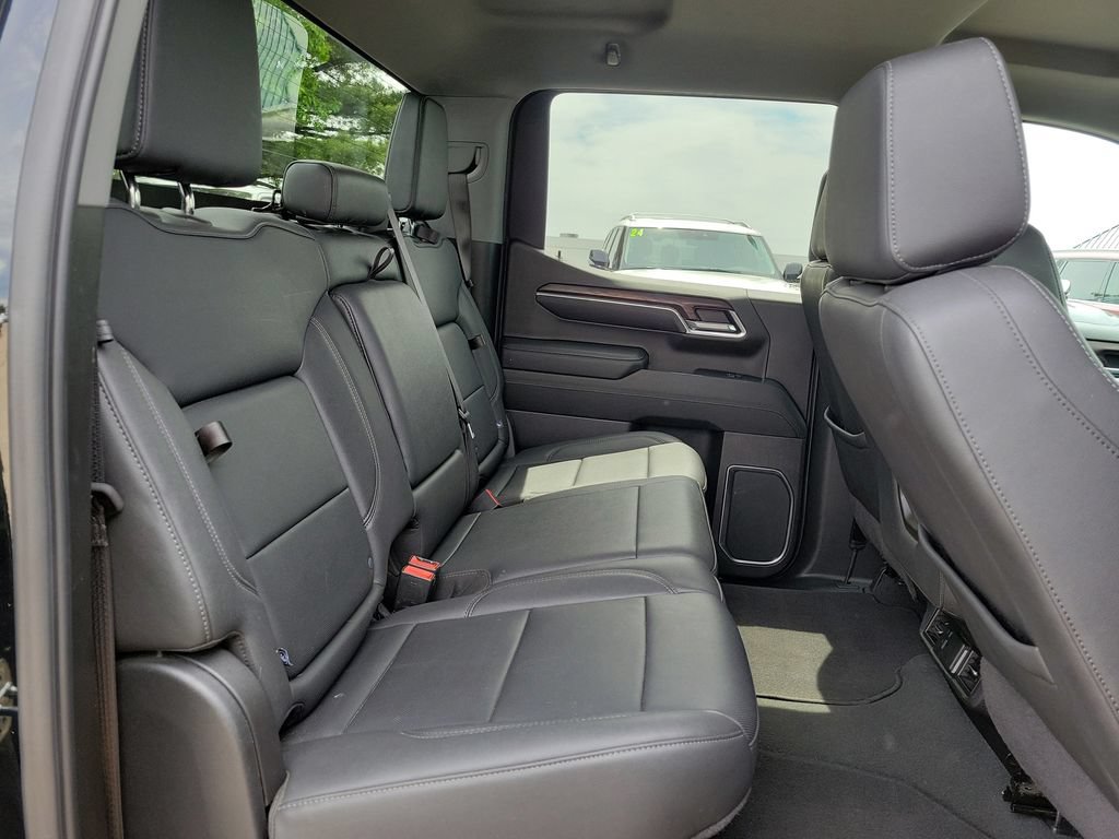 Used 2024 GMC Sierra 1500 SLT AWD/4WD image 30