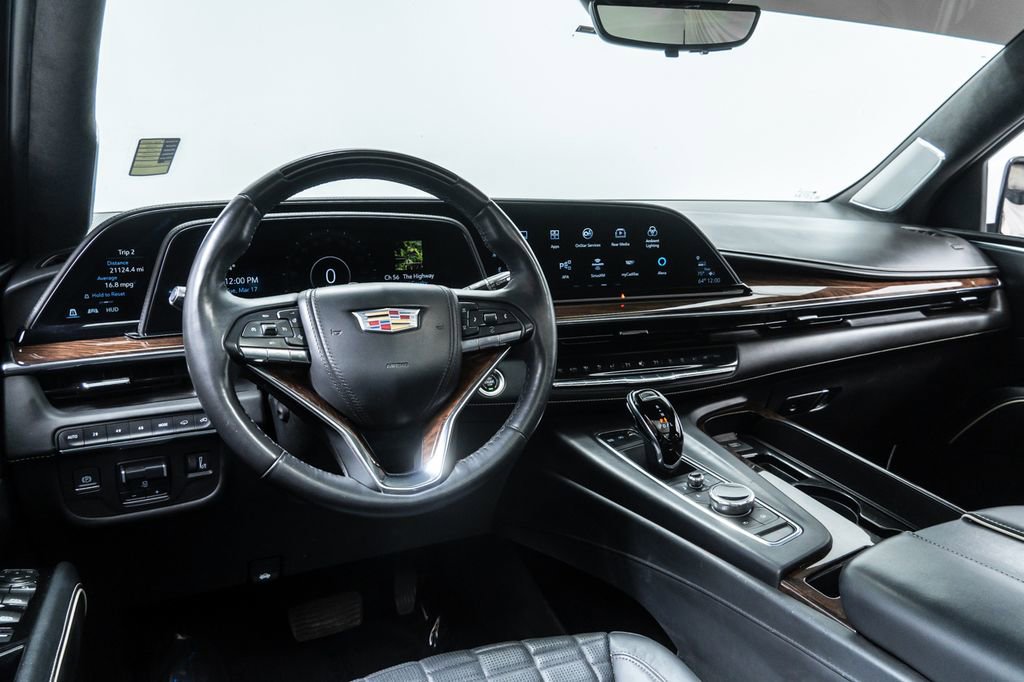 Used 2022 Cadillac Escalade Sport Platinum w/ Heavy-Duty Trailer Package AWD/4WD image 4