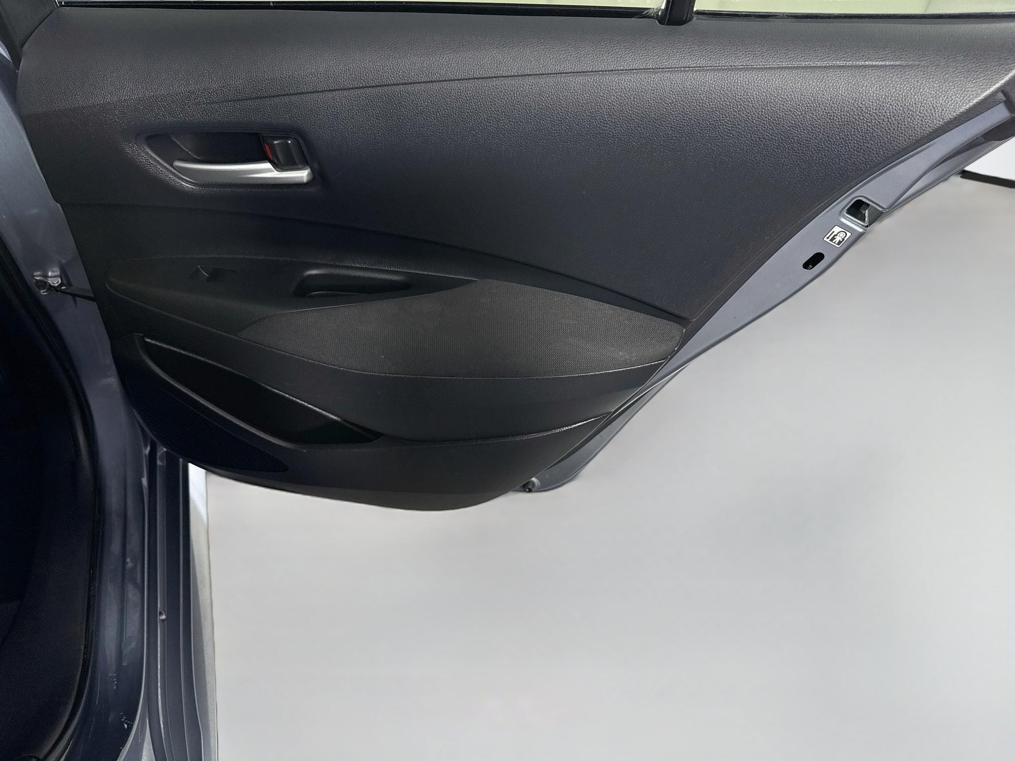 Used 2021 Toyota Corolla LE FWD image 27