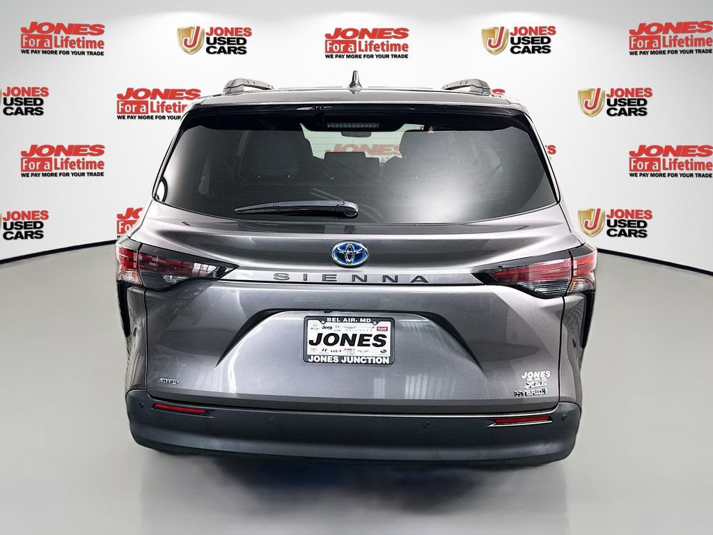 Certified 2024 Toyota Sienna XLE w/ XLE Plus Package AWD/4WD image 18