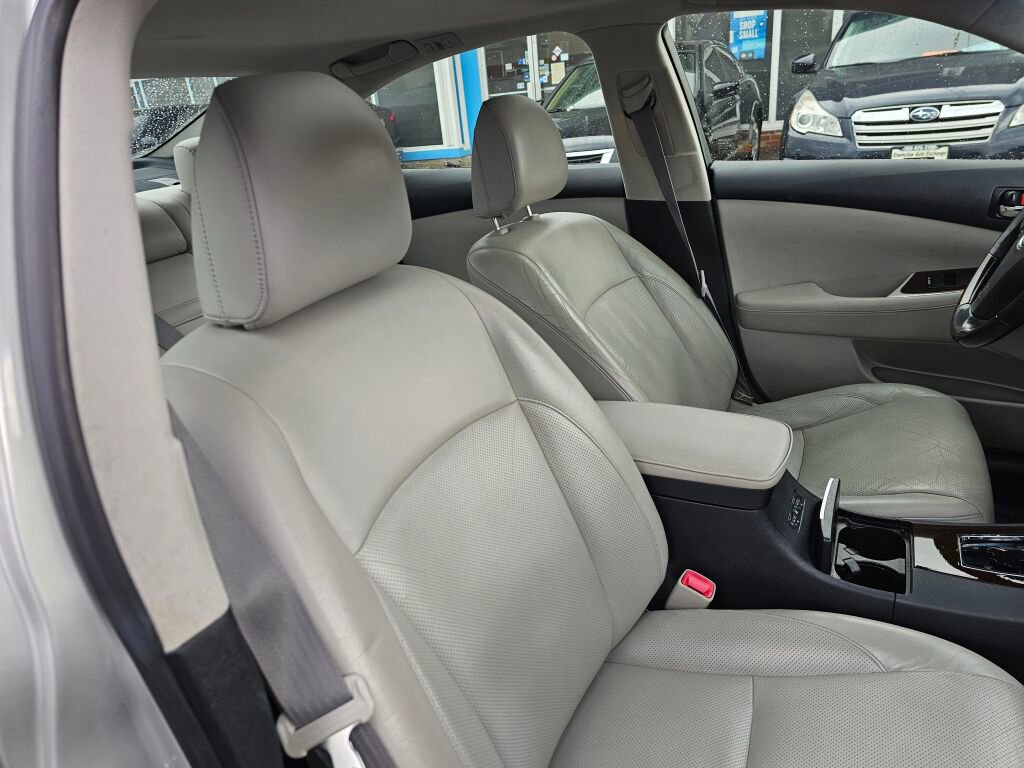 Used 2011 Lexus ES 350 image 12