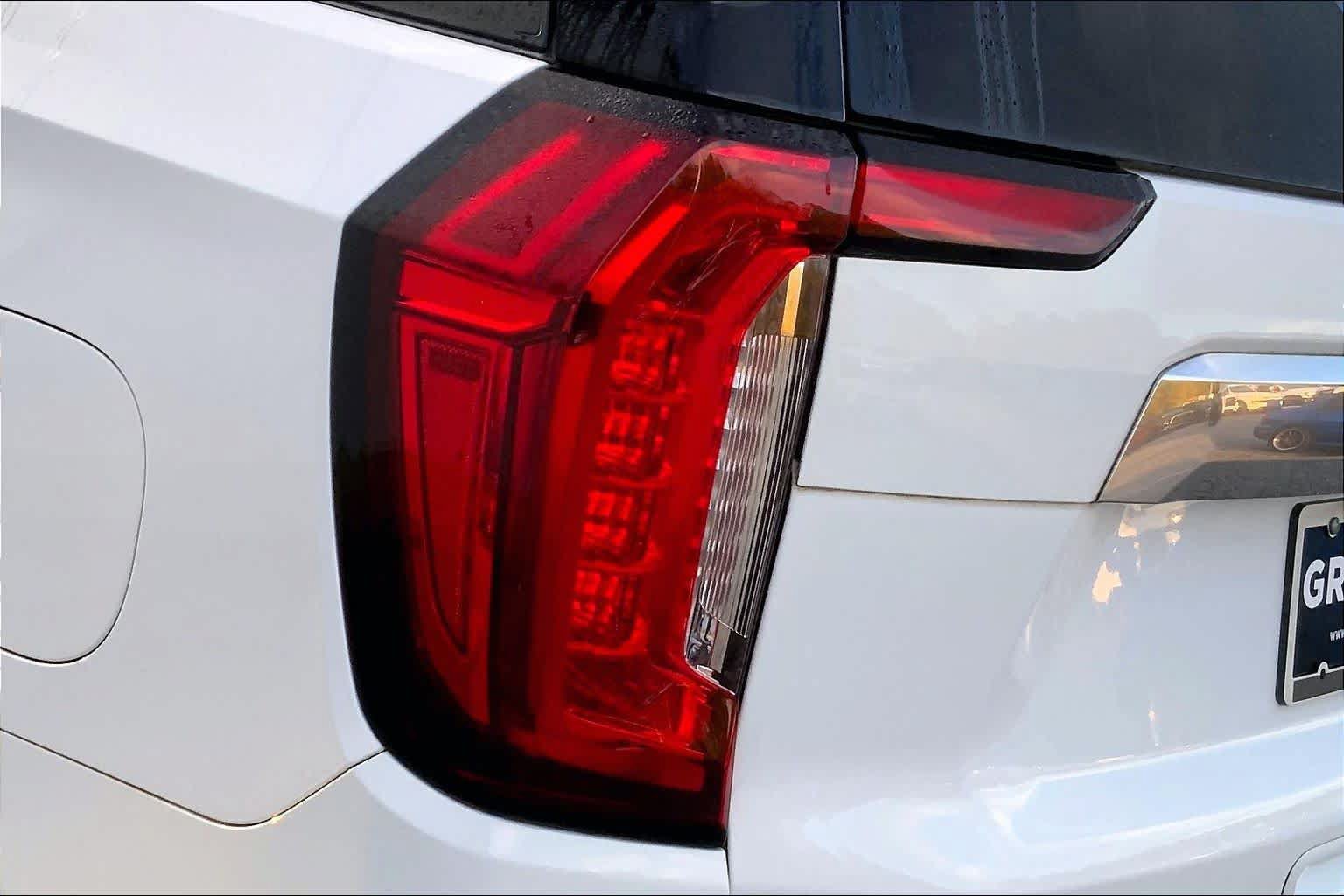 Used 2022 GMC Yukon Denali RWD image 24