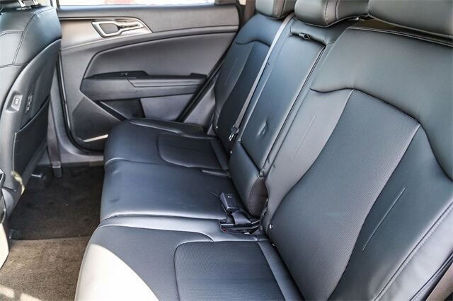 New 2026 Kia Sportage EX w/ EX Panorama Roof Package image 16