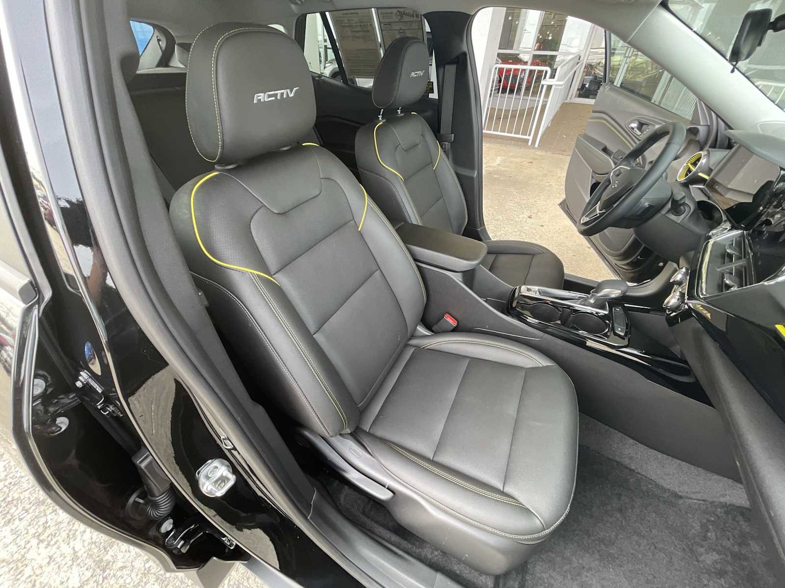 Used 2025 Chevrolet Trax ACTIV w/ Driver Confidence Package image 26