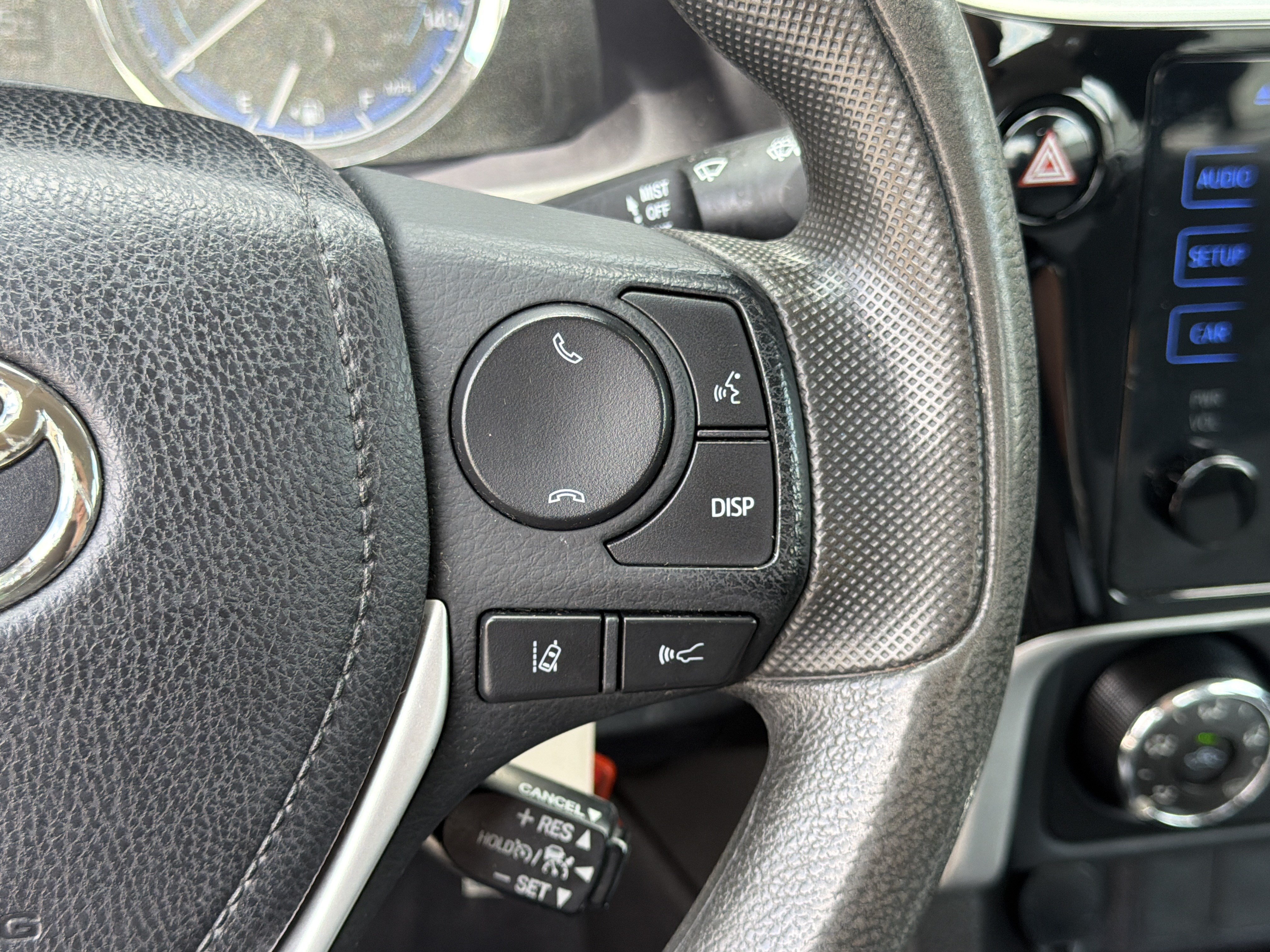 Used 2018 Toyota Corolla L FWD image 30