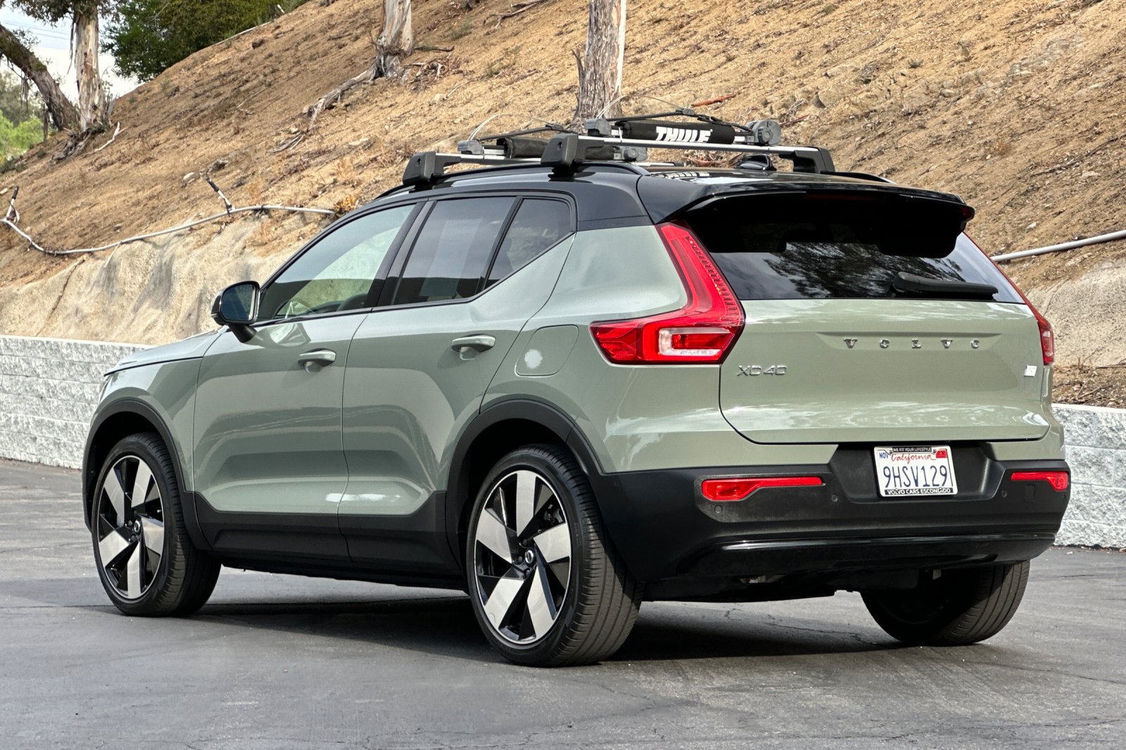 Used 2024 Volvo XC40 Recharge Ultimate w/ Protection Package Premier AWD/4WD image 6