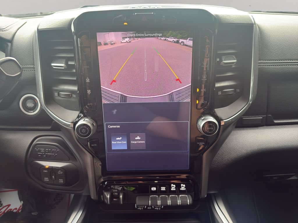 Used 2025 RAM 2500 Laramie AWD/4WD image 30