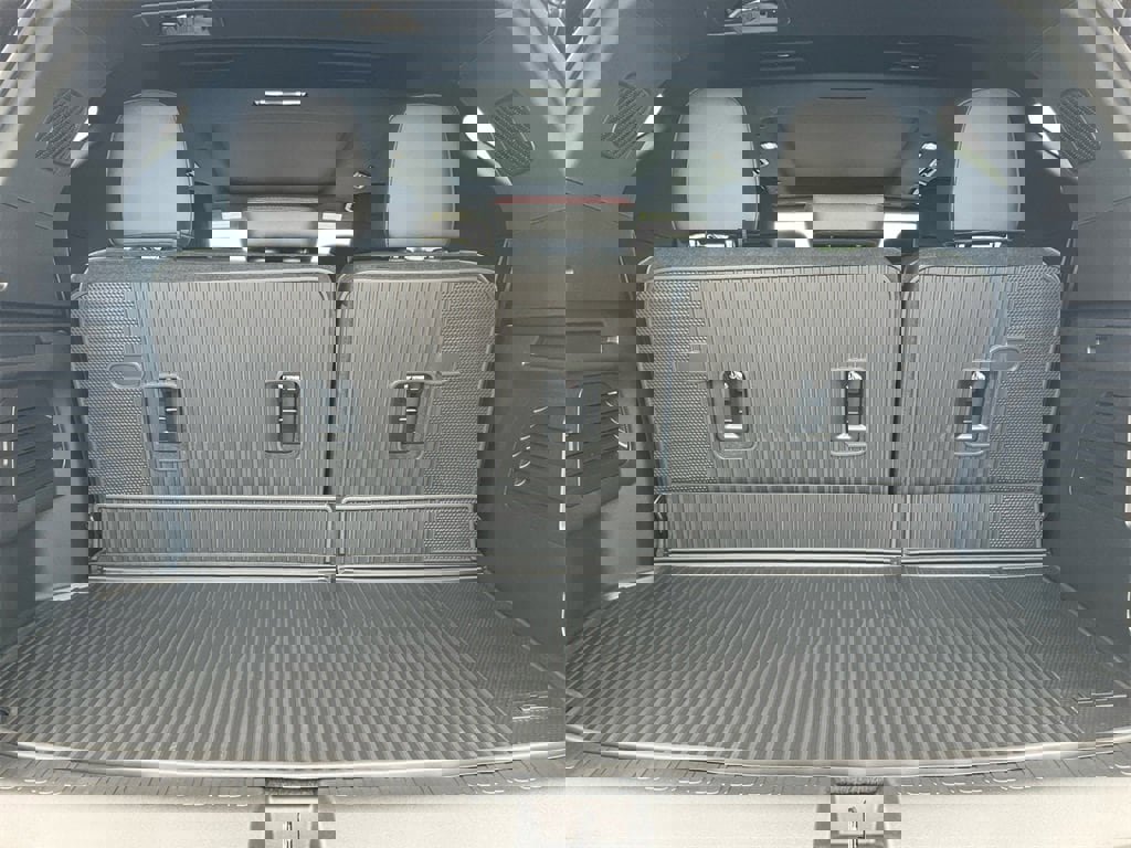 New 2026 Chevrolet Traverse RS w/ LPO, Floor Liner Package image 13