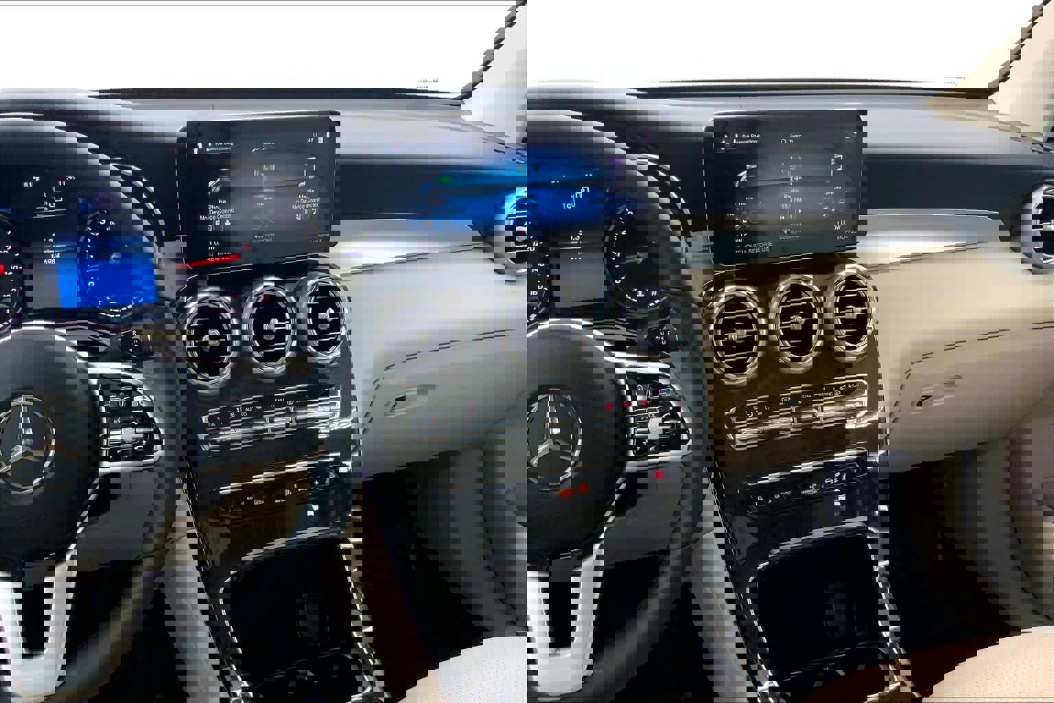 Used 2022 Mercedes-Benz GLC 300 image 25