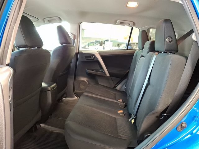 Used 2016 Toyota RAV4 LE AWD/4WD image 12