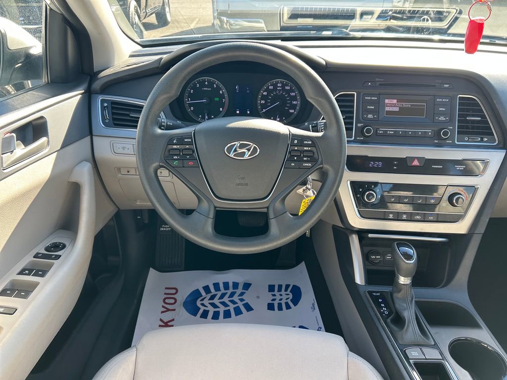 Used 2017 Hyundai Sonata SE image 14
