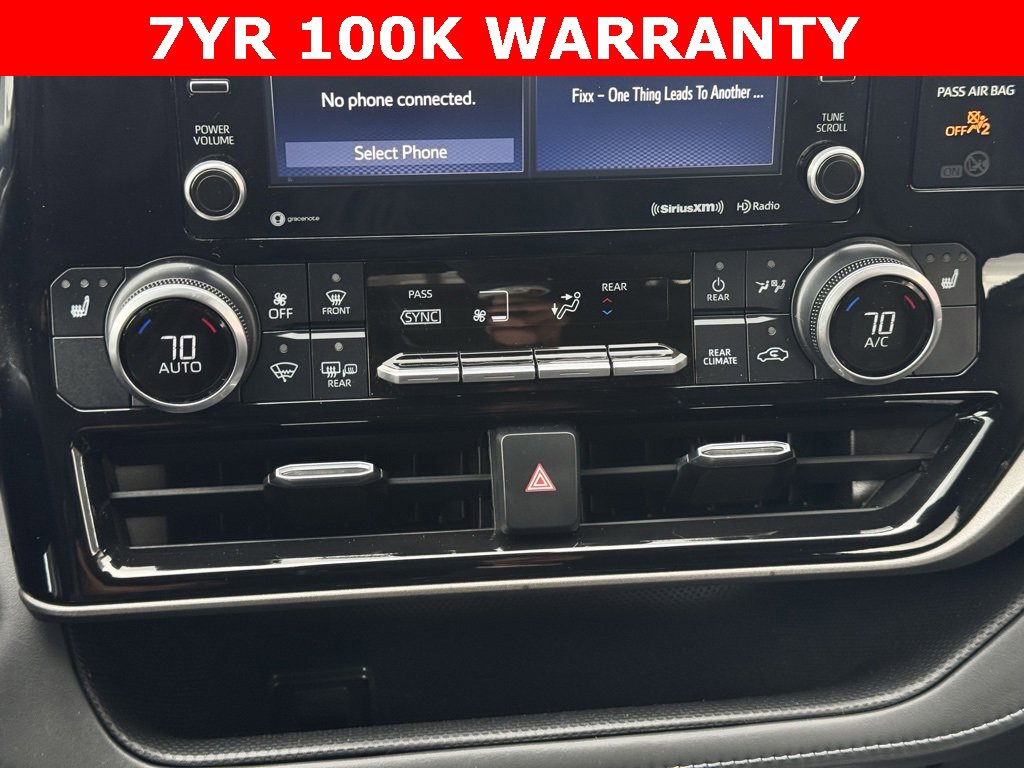 Certified 2021 Toyota Highlander XLE image 11