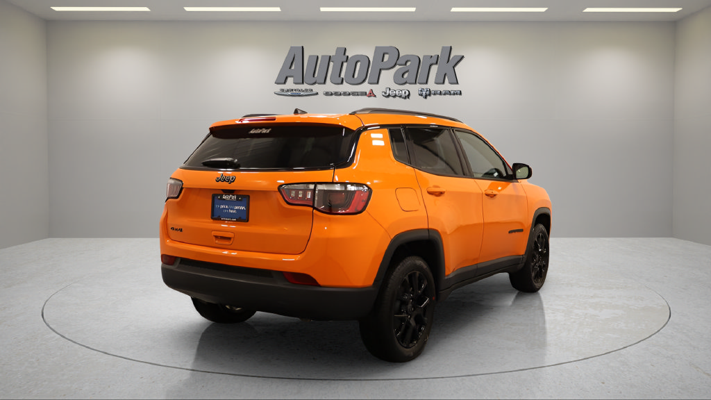 New 2026 Jeep Compass Latitude w/ Sun and Sound Group AWD/4WD image 10