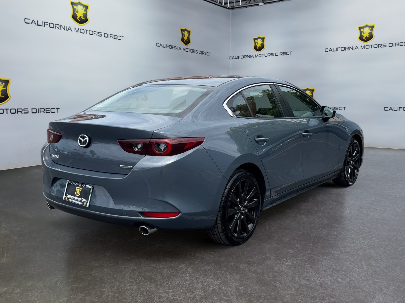 Used 2022 MAZDA MAZDA3 s FWD image 5
