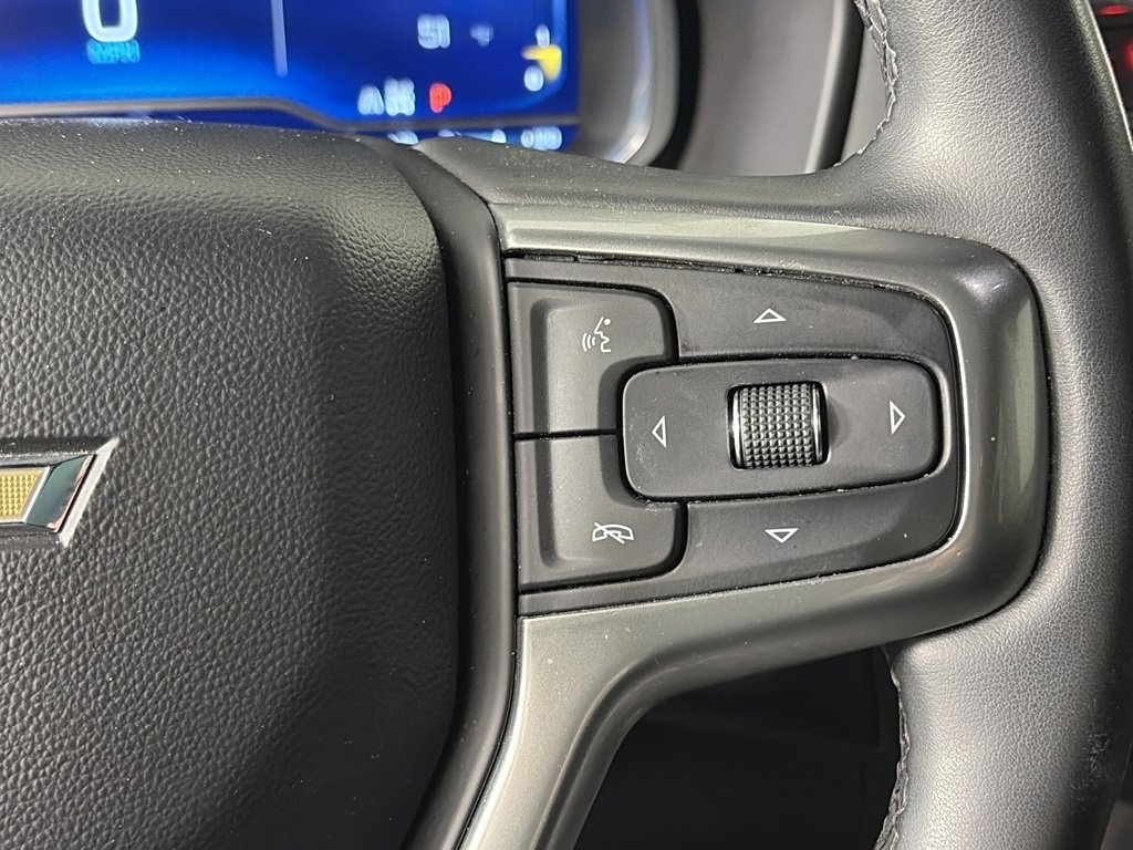 Used 2023 Chevrolet Suburban Premier image 18