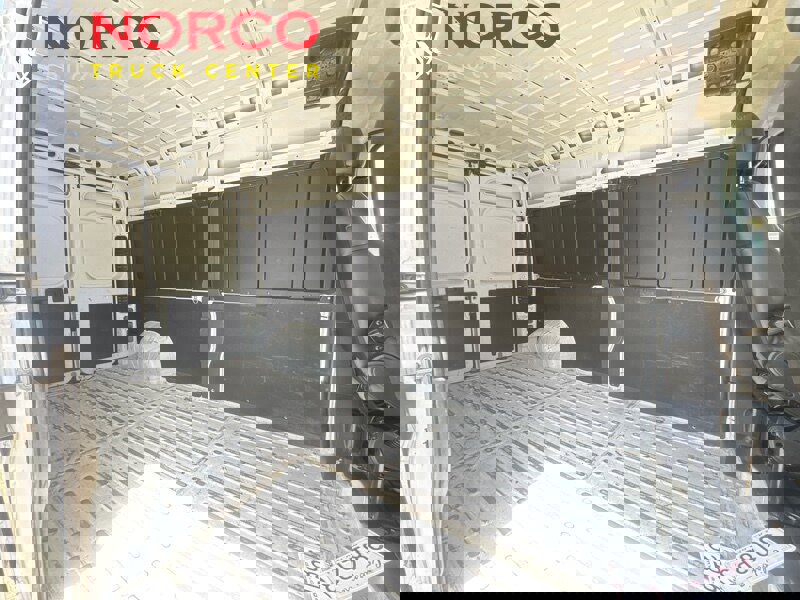 Used 2023 RAM ProMaster 2500 image 3