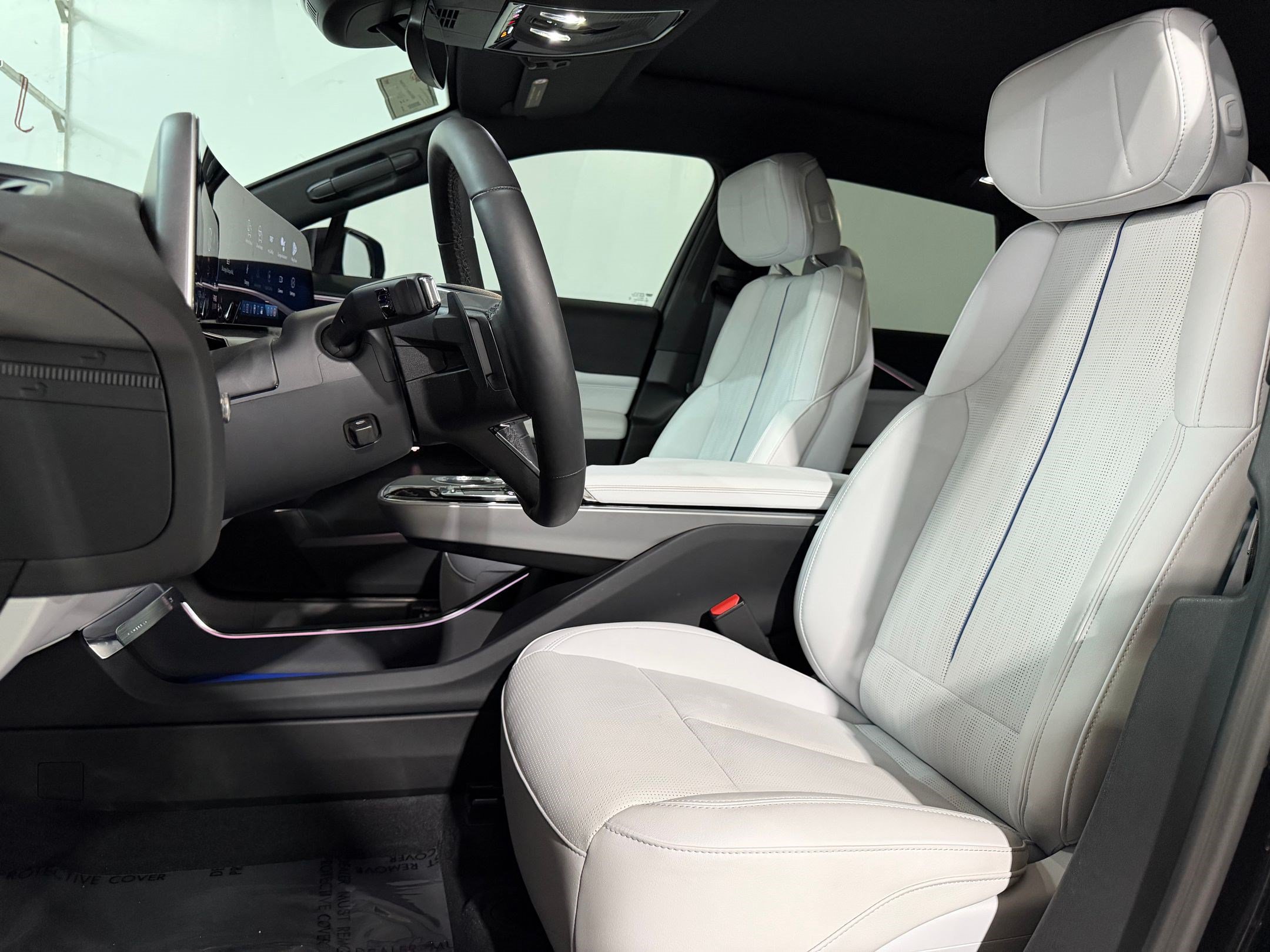 Certified 2025 Cadillac Lyriq Sport w/ LPO, Floor Liner Package RWD image 4