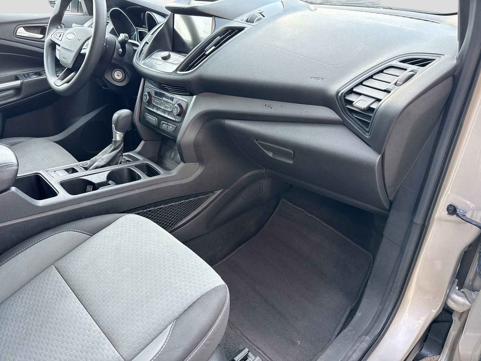 Used 2017 Ford Escape SE w/ Equipment Group 201A image 8