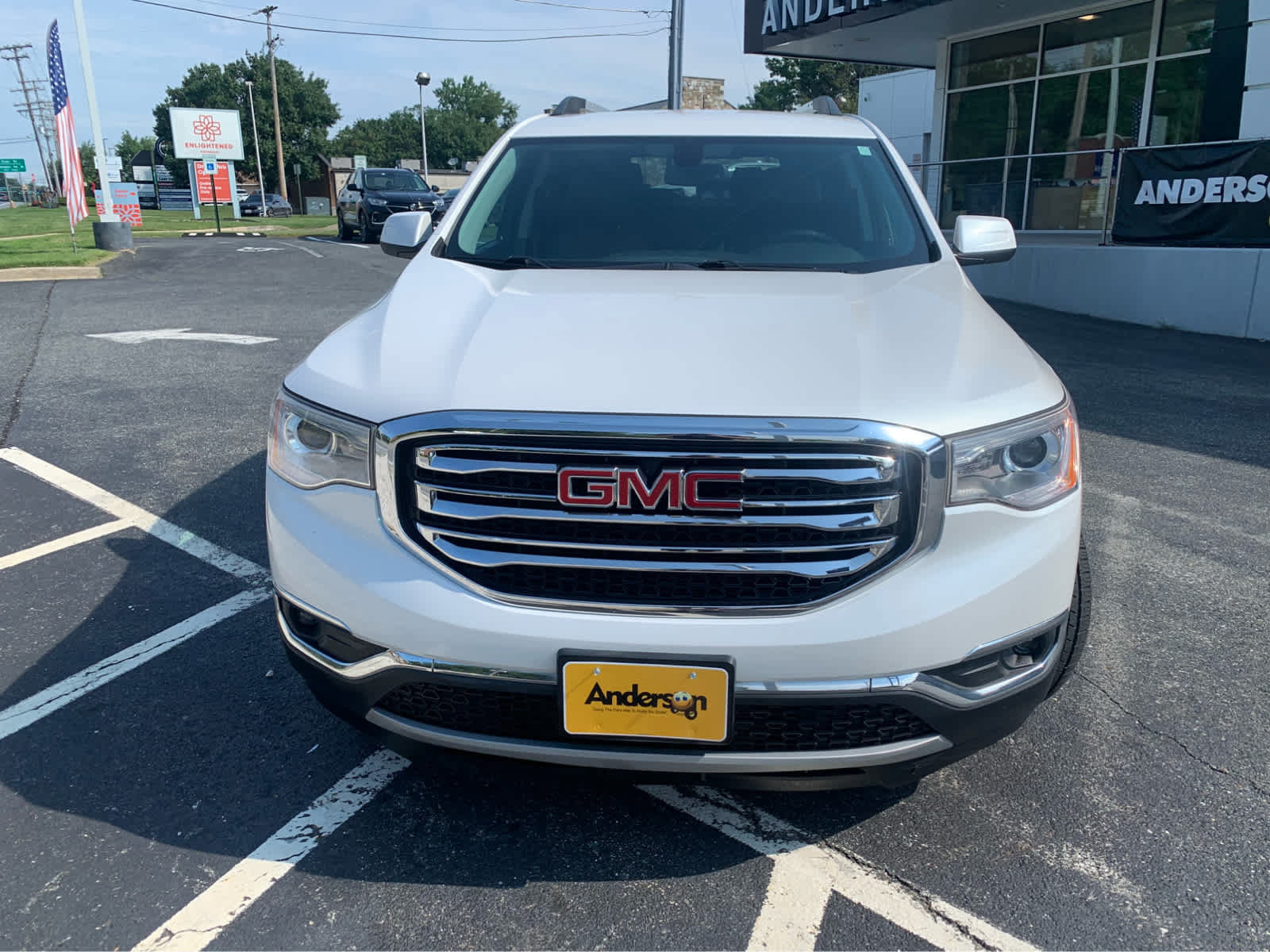 Used 2017 GMC Acadia SLT FWD image 2