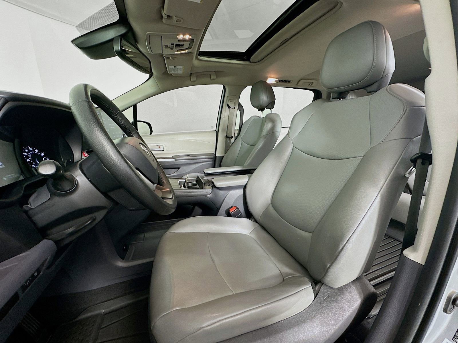 Certified 2021 Toyota Sienna XLE AWD/4WD image 21